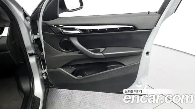 2017 BMW X1 (F48) xDrive 18d Sold VIN WBAHT9100H5J08448 – undercarriage 2017 BMW X1 (F48) xDrive 18d Sold VIN WBAHT9100H5J08448 – undercarriage