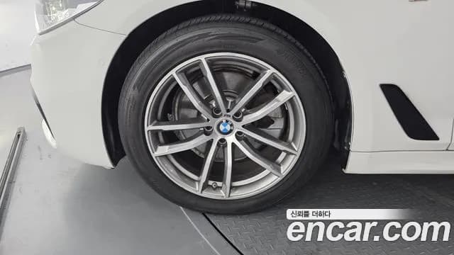 2017 BMW 5 Series (G30) 520d M Sport package Sold VIN WBAJC3100HG857124 – photo 18 2017 BMW 5 Series (G30) 520d M Sport package Sold VIN WBAJC3100HG857124 – photo 18