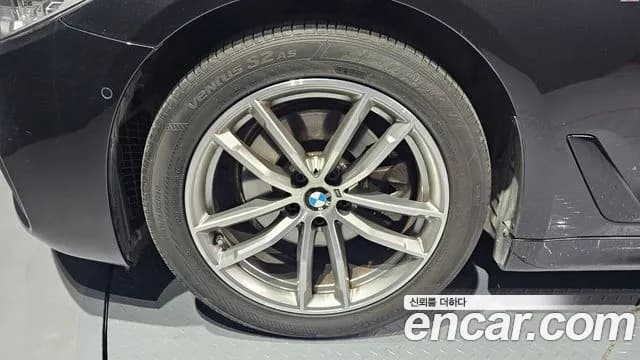 2017 BMW 5 Series (G30) 520d M Sport Package Plus Sold VIN WBAJC3100HG922022 – photo 11 2017 BMW 5 Series (G30) 520d M Sport Package Plus Sold VIN WBAJC3100HG922022 – photo 11