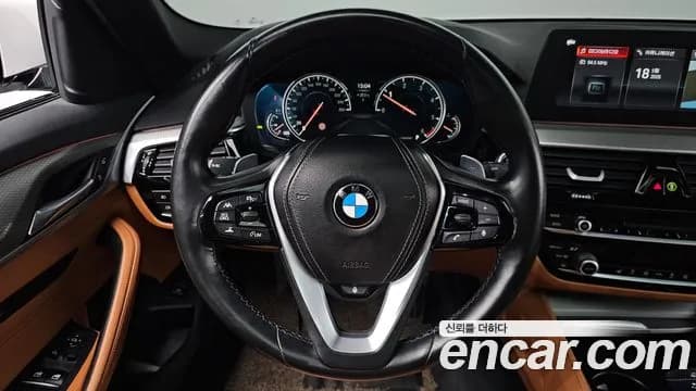 2017 BMW 5Series (G30) 520d M Sport package Sold VIN WBAJC3102HG991391 – photo 16 2017 BMW 5Series (G30) 520d M Sport package Sold VIN WBAJC3102HG991391 – photo 16