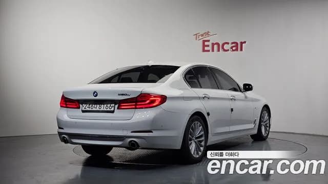 2018 BMW 5Series (G30) 520d Luxury Special Edition Sold VIN WBAJC3103JWC95881 – trunk area 2018 BMW 5Series (G30) 520d Luxury Special Edition Sold VIN WBAJC3103JWC95881 – trunk area