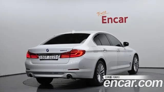 2018 BMW 5 Series (G30) 520d Luxury Special Edition Sold VIN WBAJC3107JG998441 – exterior detail 2018 BMW 5 Series (G30) 520d Luxury Special Edition Sold VIN WBAJC3107JG998441 – exterior detail