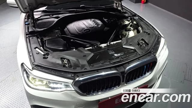 2017 BMW 5 Series (G30) 520d M Sport package Sold VIN WBAJC3108HG854908 – trunk area 2017 BMW 5 Series (G30) 520d M Sport package Sold VIN WBAJC3108HG854908 – trunk area