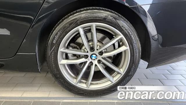2017 BMW 5 Series (G30) 520d M Sport Package Plus Sold VIN WBAJC3108HG922009 – undercarriage 2017 BMW 5 Series (G30) 520d M Sport Package Plus Sold VIN WBAJC3108HG922009 – undercarriage