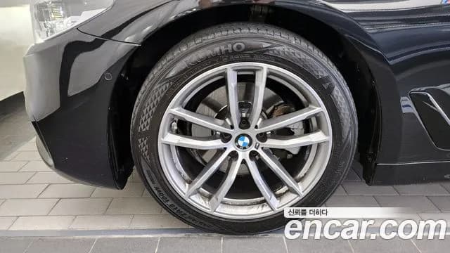 2017 BMW 5 Series (G30) 520d M Sport Package Plus Sold VIN WBAJC3108HG922009 – photo 20 2017 BMW 5 Series (G30) 520d M Sport Package Plus Sold VIN WBAJC3108HG922009 – photo 20