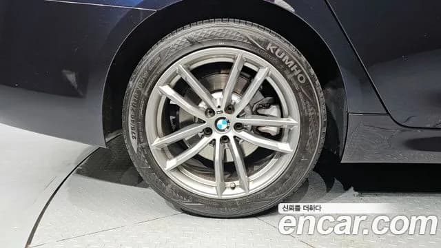 2018 BMW 5Series (G30) 520d M Sport package Sold VIN WBAJC3108JG995600 – engine bay 2018 BMW 5Series (G30) 520d M Sport package Sold VIN WBAJC3108JG995600 – engine bay