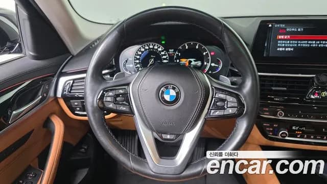2018 BMW 5 Series (G30) 520d Luxury Special Edition Sold VIN WBAJC3108JWB78961 – side profile 2018 BMW 5 Series (G30) 520d Luxury Special Edition Sold VIN WBAJC3108JWB78961 – side profile
