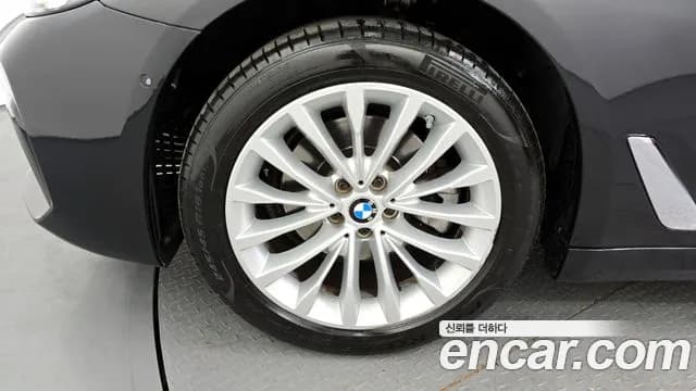 2018 BMW 5Series (G30) 520d xDrive Luxury Plus Sold VIN WBAJC5107JWE55062 – photo 14 2018 BMW 5Series (G30) 520d xDrive Luxury Plus Sold VIN WBAJC5107JWE55062 – photo 14