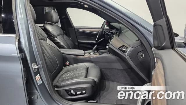 2018 BMW 5 Series (G30) 530i M Sport Package Plus Sold VIN WBAJD3100JB255579 – engine bay 2018 BMW 5 Series (G30) 530i M Sport Package Plus Sold VIN WBAJD3100JB255579 – engine bay
