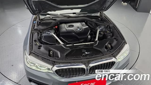 2018 BMW 5 Series (G30) 530i M Sport Package Plus Sold VIN WBAJD3100JB255579 – photo 12 2018 BMW 5 Series (G30) 530i M Sport Package Plus Sold VIN WBAJD3100JB255579 – photo 12