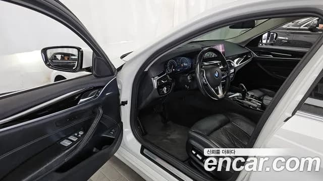2019 BMW 5Series (G30) 530i Luxury Plus Sold VIN WBAJD3100KB317905 – side profile 2019 BMW 5Series (G30) 530i Luxury Plus Sold VIN WBAJD3100KB317905 – side profile