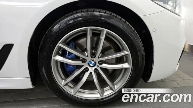 2017 BMW 5Series (G30) 530i M Sport Package Plus Sold VIN WBAJD3102HWA90544 – photo 14 2017 BMW 5Series (G30) 530i M Sport Package Plus Sold VIN WBAJD3102HWA90544 – photo 14