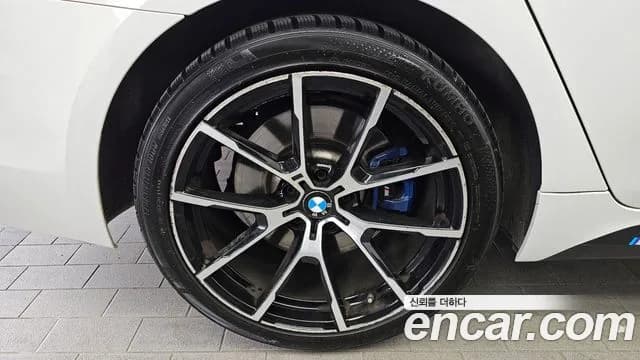 2018 BMW 5 Series (G30) 530i M Sport Package Plus Sold VIN WBAJD3105JG970358 – interior seats 2018 BMW 5 Series (G30) 530i M Sport Package Plus Sold VIN WBAJD3105JG970358 – interior seats