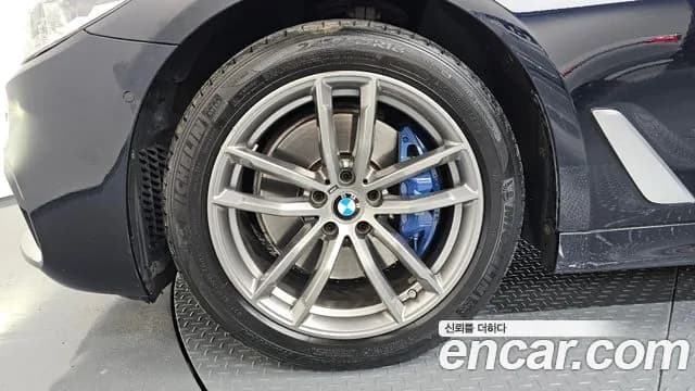 2018 BMW 5Series (G30) 530i M Sport Package Sold VIN WBAJD3106JWC97394 – photo 19 2018 BMW 5Series (G30) 530i M Sport Package Sold VIN WBAJD3106JWC97394 – photo 19
