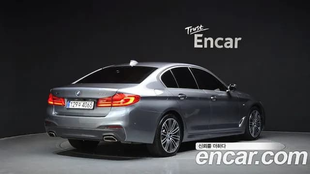 2018 BMW 5 Series (G30) 530i M Sport Package Plus Sold VIN WBAJD3107JWC99445 – interior seats 2018 BMW 5 Series (G30) 530i M Sport Package Plus Sold VIN WBAJD3107JWC99445 – interior seats