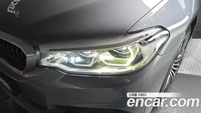 2018 BMW 5 Series (G30) 530i M Sport Package Plus Sold VIN WBAJD3107JWC99445 – photo 14 2018 BMW 5 Series (G30) 530i M Sport Package Plus Sold VIN WBAJD3107JWC99445 – photo 14