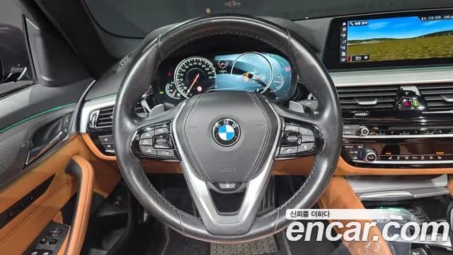 2017 BMW 5Series (G30) 530i M Sport Package Sold VIN WBAJD3108HWA91116 – photo 14 2017 BMW 5Series (G30) 530i M Sport Package Sold VIN WBAJD3108HWA91116 – photo 14