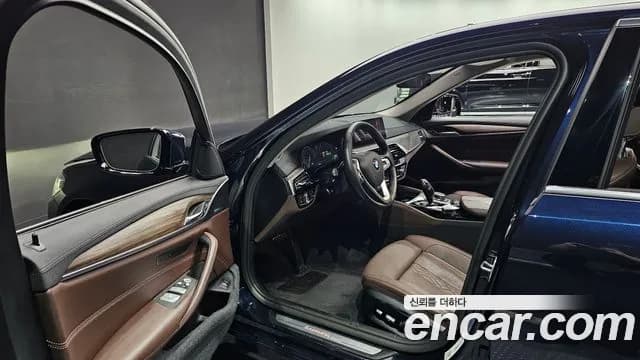 2019 BMW 5Series (G30) 530i Luxury Plus Sold VIN WBAJD3108KWW42715 – front exterior 2019 BMW 5Series (G30) 530i Luxury Plus Sold VIN WBAJD3108KWW42715 – front exterior