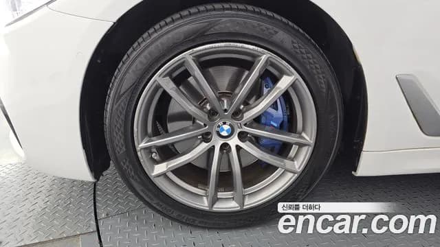 2018 BMW 5Series (G30) 530i M Sport Package Plus Sold VIN WBAJD3109JWC13617 – engine bay 2018 BMW 5Series (G30) 530i M Sport Package Plus Sold VIN WBAJD3109JWC13617 – engine bay