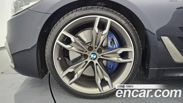 2019 BMW 5 Series (G30) M550d xDrive Sold VIN WBAJD7103KBM20226 – photo 18 2019 BMW 5 Series (G30) M550d xDrive Sold VIN WBAJD7103KBM20226 – photo 18