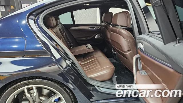 2019 BMW 5 Series (G30) M550d xDrive Sold VIN WBAJD7103KBM20226 – photo 28 2019 BMW 5 Series (G30) M550d xDrive Sold VIN WBAJD7103KBM20226 – photo 28