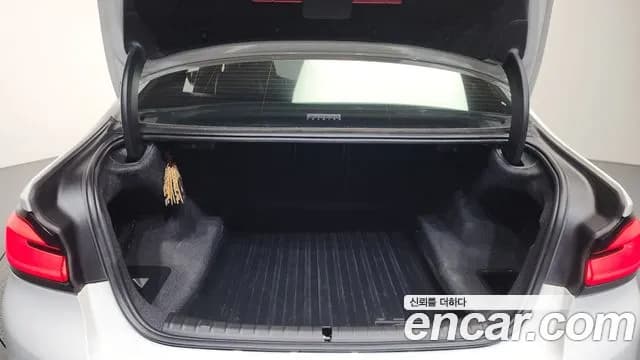 2018 BMW 5Series (G30) M550d xDrive Sold VIN WBAJD7107JBM19644 – photo 23 2018 BMW 5Series (G30) M550d xDrive Sold VIN WBAJD7107JBM19644 – photo 23