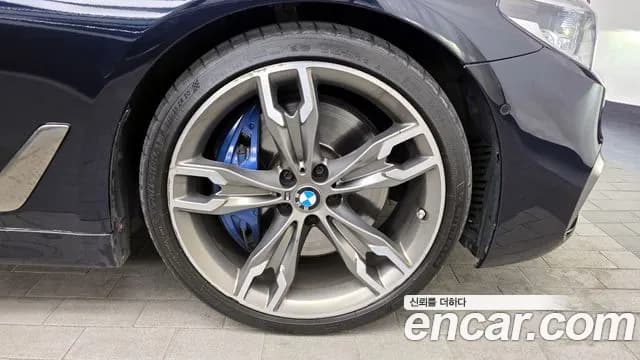 2019 BMW 5Series (G30) M550d xDrive Sold VIN WBAJD7108KBM20304 – photo 16 2019 BMW 5Series (G30) M550d xDrive Sold VIN WBAJD7108KBM20304 – photo 16