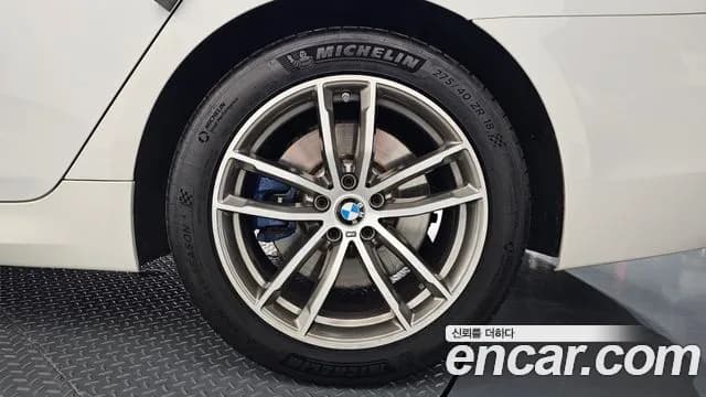 2017 BMW 5 Series (G30) 530i xDrive M Sport Package Plus Sold VIN WBAJD9101HWA91767 – side profile 2017 BMW 5 Series (G30) 530i xDrive M Sport Package Plus Sold VIN WBAJD9101HWA91767 – side profile