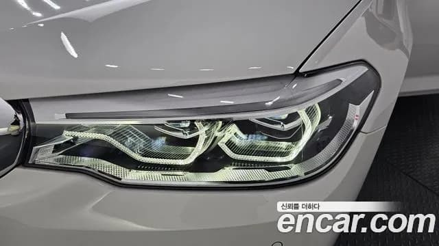2017 BMW 5 Series (G30) 530i xDrive M Sport Package Plus Sold VIN WBAJD9101HWA91767 – photo 17 2017 BMW 5 Series (G30) 530i xDrive M Sport Package Plus Sold VIN WBAJD9101HWA91767 – photo 17
