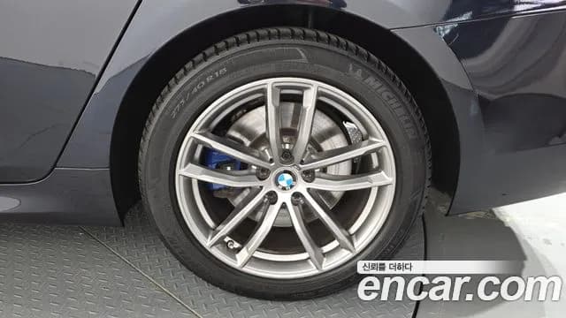2018 BMW 5 Series (G30) 530i xDrive M Sport Package Sold VIN WBAJD9103JWC12546 – photo 15 2018 BMW 5 Series (G30) 530i xDrive M Sport Package Sold VIN WBAJD9103JWC12546 – photo 15