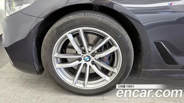 2017 BMW 5Series (G30) 530i xDrive M Sport Package Plus Sold VIN WBAJD9105HG476885 – photo 19 2017 BMW 5Series (G30) 530i xDrive M Sport Package Plus Sold VIN WBAJD9105HG476885 – photo 19