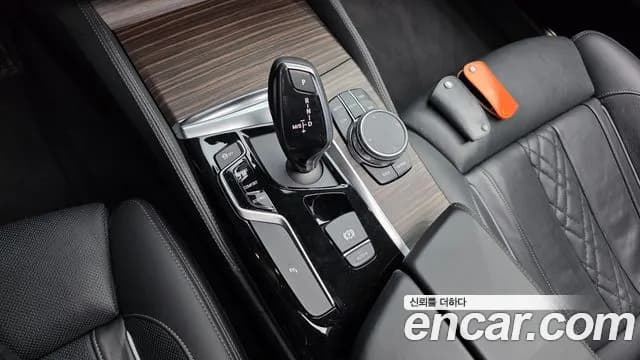 2018 BMW 5Series (G30) 530i xDrive Luxury Plus Sold VIN WBAJD9105JB277161 – interior seats 2018 BMW 5Series (G30) 530i xDrive Luxury Plus Sold VIN WBAJD9105JB277161 – interior seats