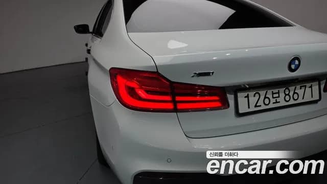 2017 BMW 5 Series (G30) 530i xDrive M Sport Package Plus Sold VIN WBAJD9105JWC11334 – front exterior 2017 BMW 5 Series (G30) 530i xDrive M Sport Package Plus Sold VIN WBAJD9105JWC11334 – front exterior