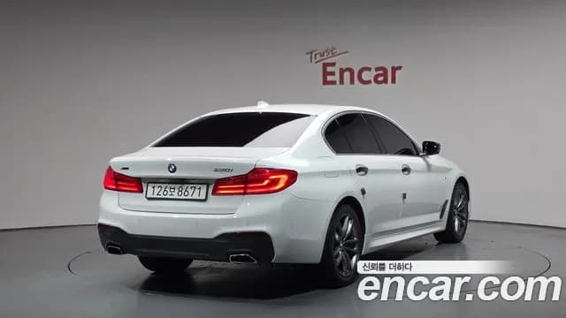 2017 BMW 5 Series (G30) 530i xDrive M Sport Package Plus Sold VIN WBAJD9105JWC11334 – undercarriage 2017 BMW 5 Series (G30) 530i xDrive M Sport Package Plus Sold VIN WBAJD9105JWC11334 – undercarriage