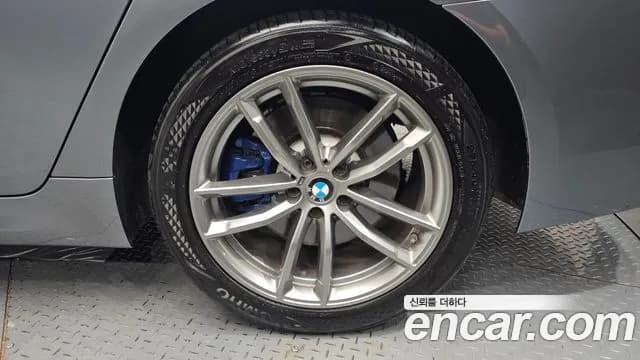 2018 BMW 5Series (G30) 530i xDrive M Sport Package Plus Sold VIN WBAJD9106JB276990 – photo 27 2018 BMW 5Series (G30) 530i xDrive M Sport Package Plus Sold VIN WBAJD9106JB276990 – photo 27