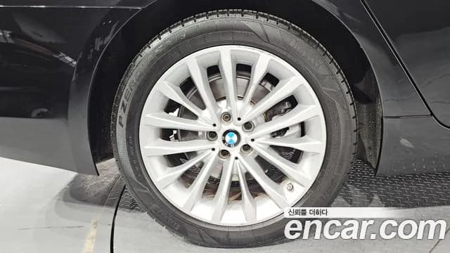 2019 BMW 5Series (G30) 530i xDrive Luxury Plus Sold VIN WBAJD9106KB278210 – photo 17 2019 BMW 5Series (G30) 530i xDrive Luxury Plus Sold VIN WBAJD9106KB278210 – photo 17