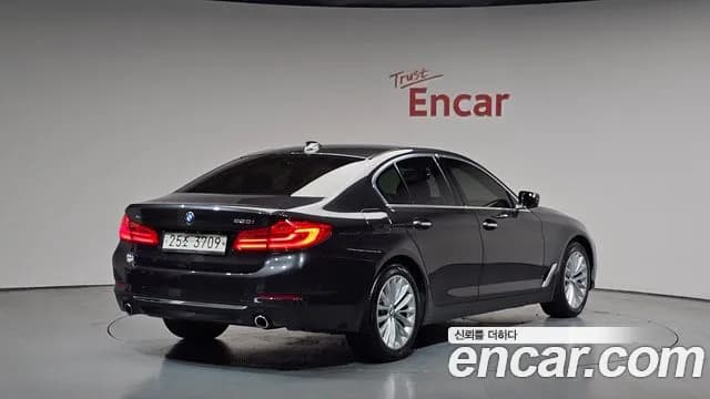 2018 BMW 5 Series (G30) 530i xDrive Luxury Plus Sold VIN WBAJD9107JWC82759 – photo 18 2018 BMW 5 Series (G30) 530i xDrive Luxury Plus Sold VIN WBAJD9107JWC82759 – photo 18