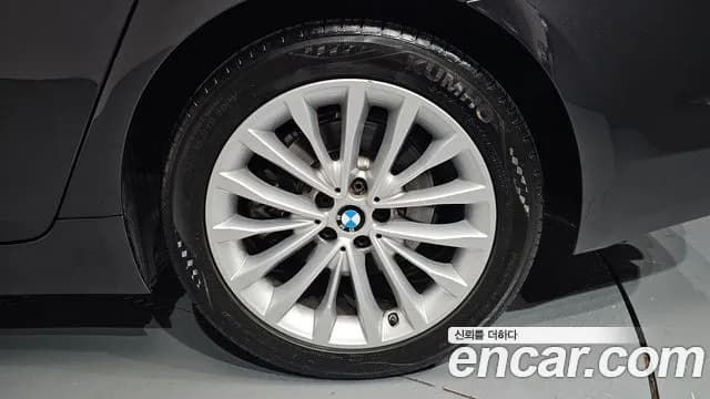 2018 BMW 5 Series (G30) 530i xDrive Luxury Plus Sold VIN WBAJD9107JWC82759 – photo 31 2018 BMW 5 Series (G30) 530i xDrive Luxury Plus Sold VIN WBAJD9107JWC82759 – photo 31