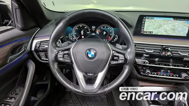 2017 BMW 5 Series (G30) 530i xDrive M Sport Package Plus Sold VIN WBAJD9108HG477142 – photo 12 2017 BMW 5 Series (G30) 530i xDrive M Sport Package Plus Sold VIN WBAJD9108HG477142 – photo 12
