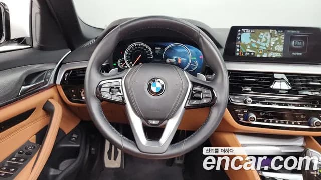 2018 BMW 5Series (G30) 530i xDrive M Sport Package Sold VIN WBAJD9108JB277008 – photo 30 2018 BMW 5Series (G30) 530i xDrive M Sport Package Sold VIN WBAJD9108JB277008 – photo 30