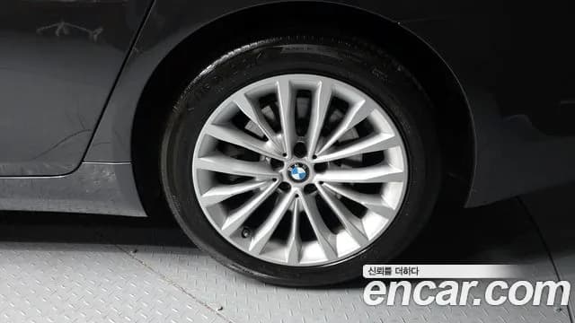 2019 BMW 5 Series (G30) 530i xDrive Luxury Plus Sold VIN WBAJD910XKWW32982 – photo 23 2019 BMW 5 Series (G30) 530i xDrive Luxury Plus Sold VIN WBAJD910XKWW32982 – photo 23
