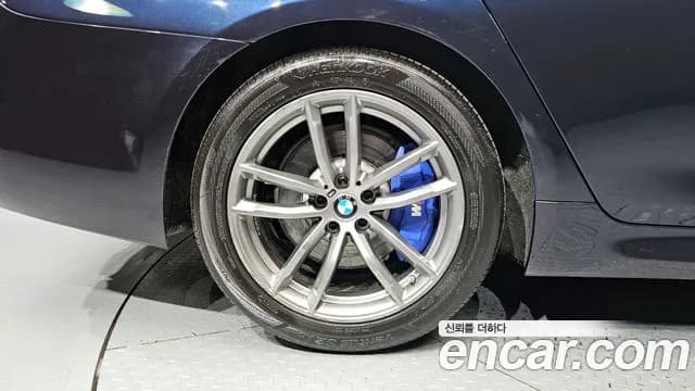 2019 BMW 5Series (G30) 520d M Sport Package Plus Sold VIN WBAJF3103KBJ09060 – photo 14 2019 BMW 5Series (G30) 520d M Sport Package Plus Sold VIN WBAJF3103KBJ09060 – photo 14