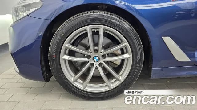 2020 BMW 5 Series (G30) 520d M Sport Package Plus Sold VIN WBAJF3109LCD32069 – engine bay 2020 BMW 5 Series (G30) 520d M Sport Package Plus Sold VIN WBAJF3109LCD32069 – engine bay