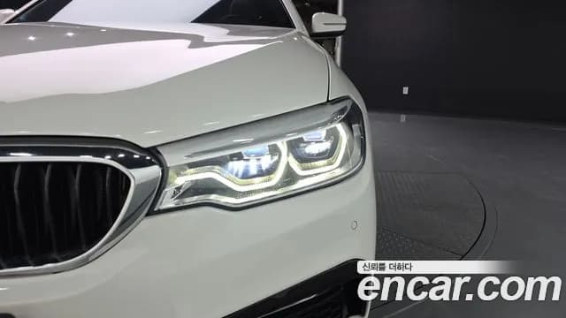 2020 BMW 5Series (G30) 520d xDrive M Sport Package Plus Sold VIN WBAJF5107LWW54491 – engine bay 2020 BMW 5Series (G30) 520d xDrive M Sport Package Plus Sold VIN WBAJF5107LWW54491 – engine bay