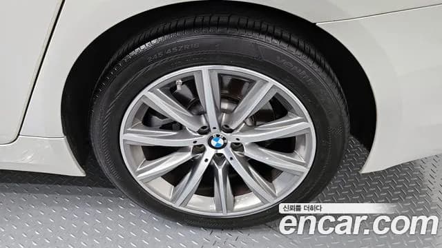 2018 BMW 5 Series (G30) 520i Luxury Sold VIN WBAJK7100JBP72054 – photo 26 2018 BMW 5 Series (G30) 520i Luxury Sold VIN WBAJK7100JBP72054 – photo 26