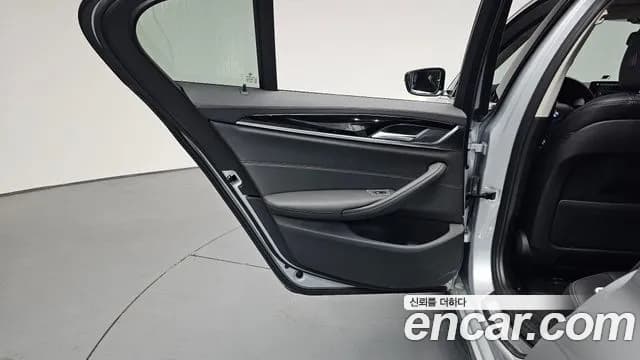 2018 BMW 5Series (G30) 520i Luxury Sold VIN WBAJK7100JBP72359 – front exterior 2018 BMW 5Series (G30) 520i Luxury Sold VIN WBAJK7100JBP72359 – front exterior