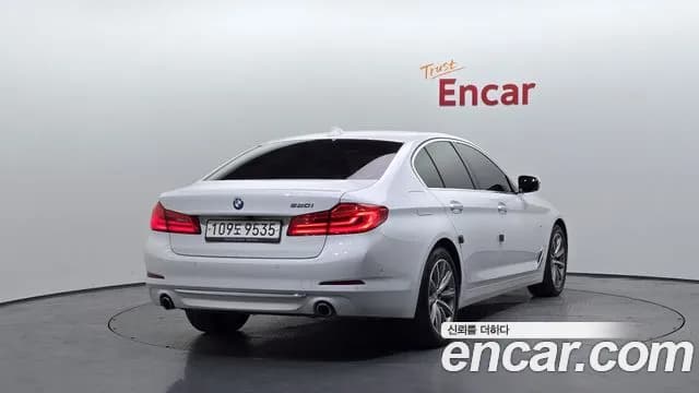 2018 BMW 5 Series (G30) 520i Luxury Sold VIN WBAJK7102JBH23750 – photo 18 2018 BMW 5 Series (G30) 520i Luxury Sold VIN WBAJK7102JBH23750 – photo 18