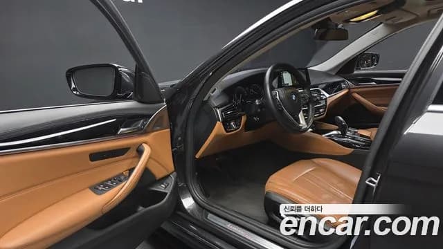 2018 BMW 5Series (G30) 520i Luxury Sold VIN WBAJK7105JBP70560 – interior seats 2018 BMW 5Series (G30) 520i Luxury Sold VIN WBAJK7105JBP70560 – interior seats