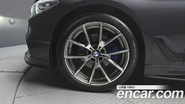 2018 BMW 5Series (G30) 520i Luxury Sold VIN WBAJK7105JBP70560 – photo 14 2018 BMW 5Series (G30) 520i Luxury Sold VIN WBAJK7105JBP70560 – photo 14