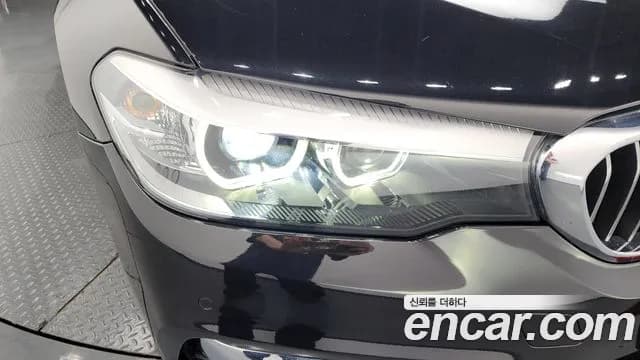 2019 BMW 5 Series (G30) 520i Luxury Sold VIN WBAJK7106KBP75087 – exterior detail 2019 BMW 5 Series (G30) 520i Luxury Sold VIN WBAJK7106KBP75087 – exterior detail